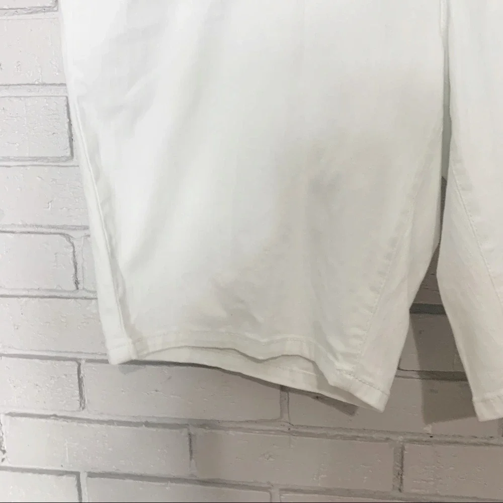 Jessica Simpson Maxwell Bermuda White Denim Shorts | Plus Size‎ 24W High Rise